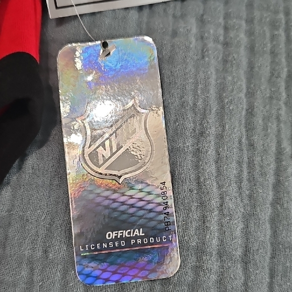 NWT Official Chicago Blackhawks 3-Piece Bodysuit Set - Girls 3-6M - Picture 3 of 9